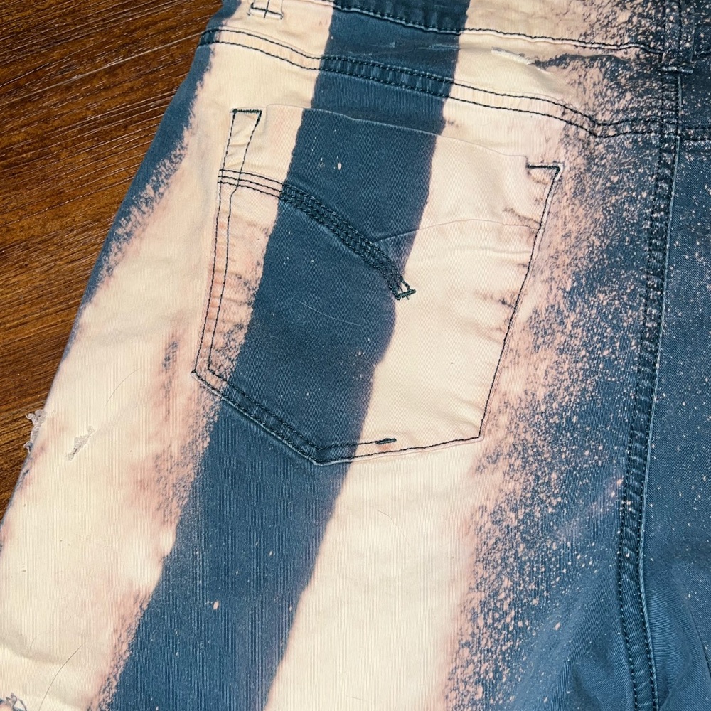 ⭐️Sonoma Blue & Cream Striped Distressed Denim Shorts Upcycled Size 14 - Picture 8 of 15